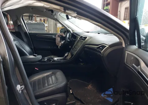 2016 Ford Fusion Energi Se Luxury z USA, uszkodzony, nr VIN 3FA6P0PU7GR190815